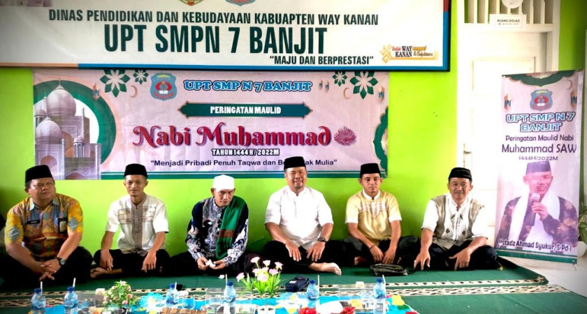 Kegiatan Maulid Nabi UPT SMPN 7 Banjit Menumbuhkan Rasa Cinta Terhadap Nabi Besar Muhammad SAW